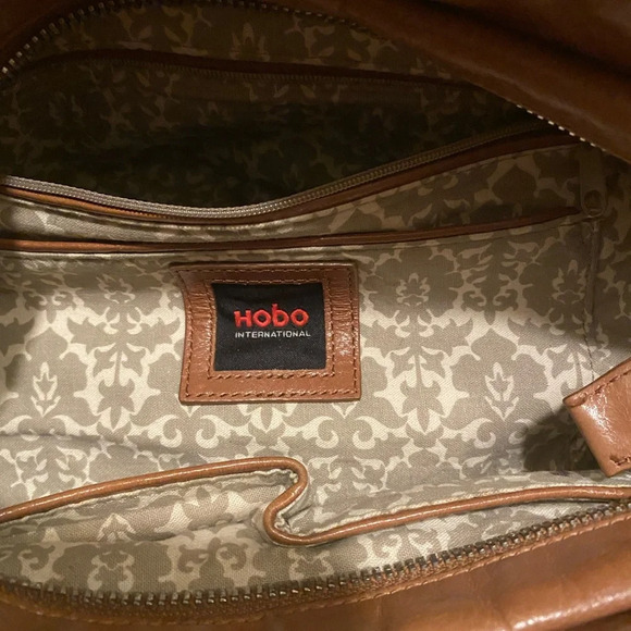 HOBO ONE STRAP, ZIPPERED CAMEL COLOR MID-SIZE BAG - Picture 3 of 12